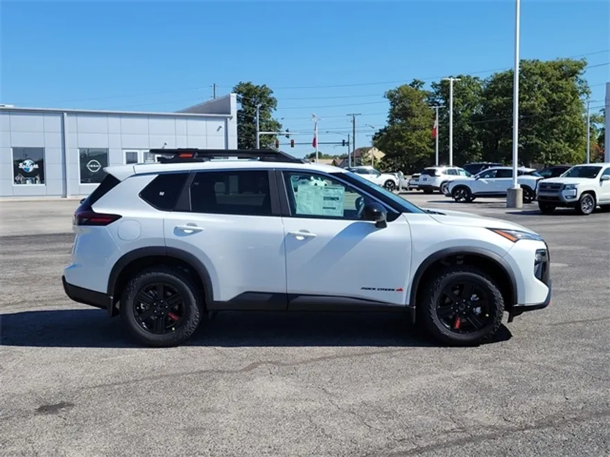 2026 Nissan Rogue SV photo 1
