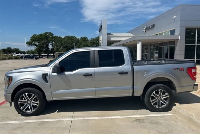 2023 Ford F-150 XL photo 1