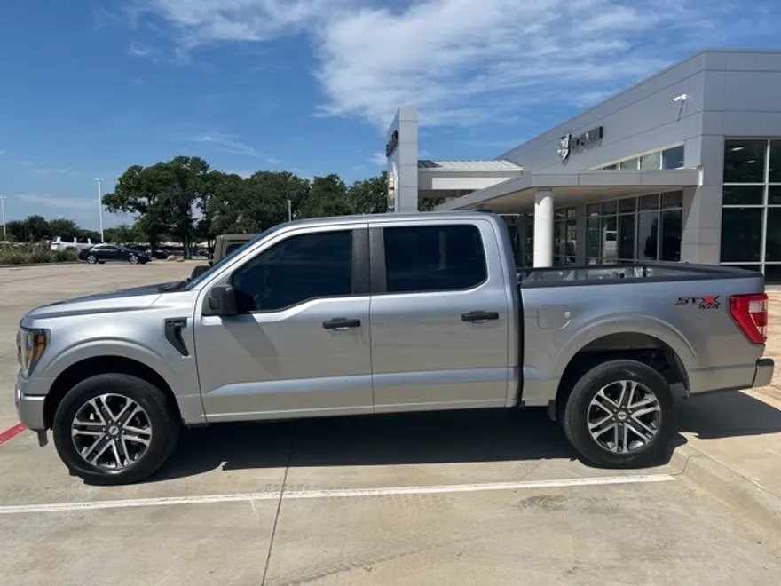 2023 Ford F-150 XL photo 1