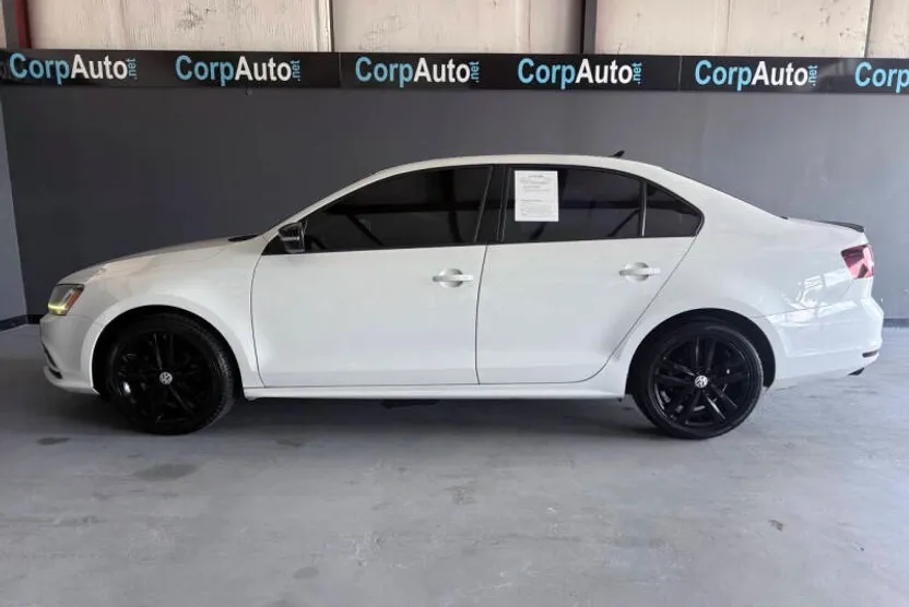 2018 Volkswagen Jetta 1.8T SE Sport photo 1