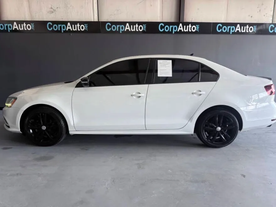 2018 Volkswagen Jetta 1.8T SE Sport photo 1