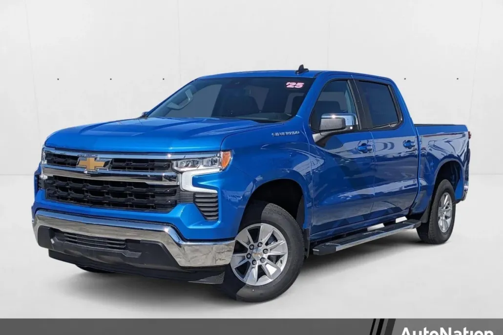 2025 Chevrolet Silverado 1500 LT photo 1
