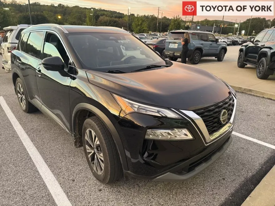 2021 Nissan Rogue SV photo 1