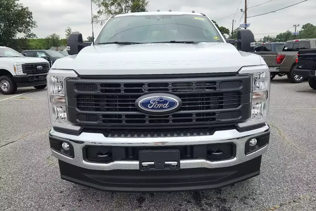 2025 Ford F-250 XL photo 1