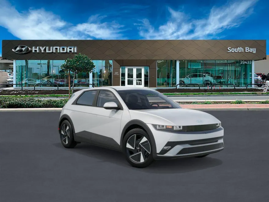 2025 Hyundai Ioniq 5 SE photo 1