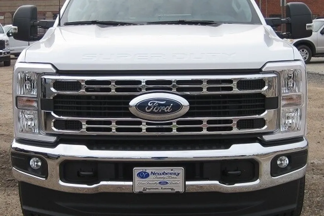 2026 Ford F-350 XLT photo 1