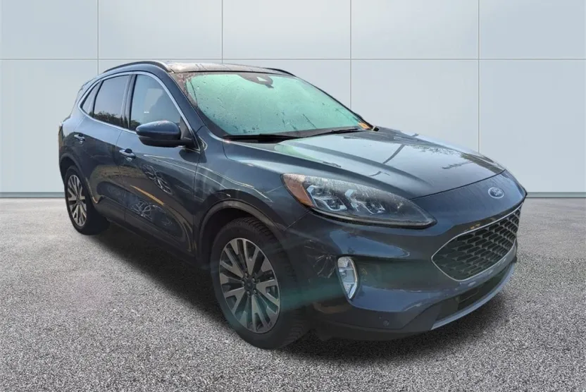 2020 Ford Escape Titanium Hybrid photo 1