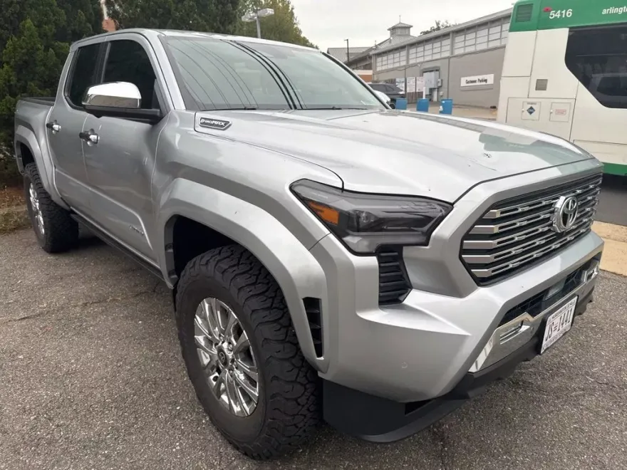 2025 Toyota Tacoma TRD Sport photo 1
