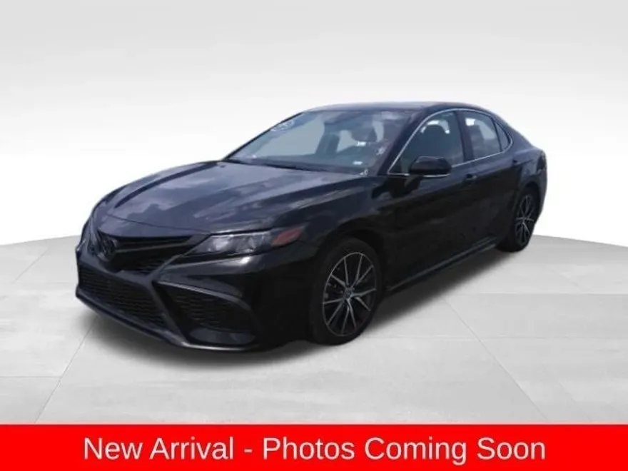 2023 Toyota Camry SE photo 1