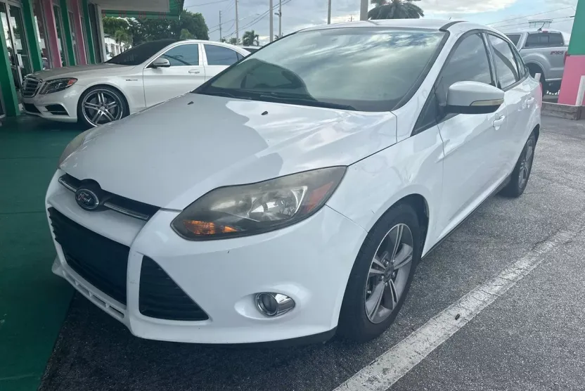 2014 Ford Focus SE photo 1
