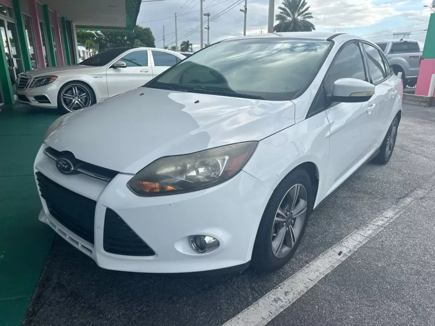 2014 Ford Focus SE photo 1