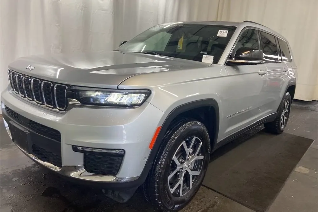 2024 Jeep Grand Cherokee Limited photo 1