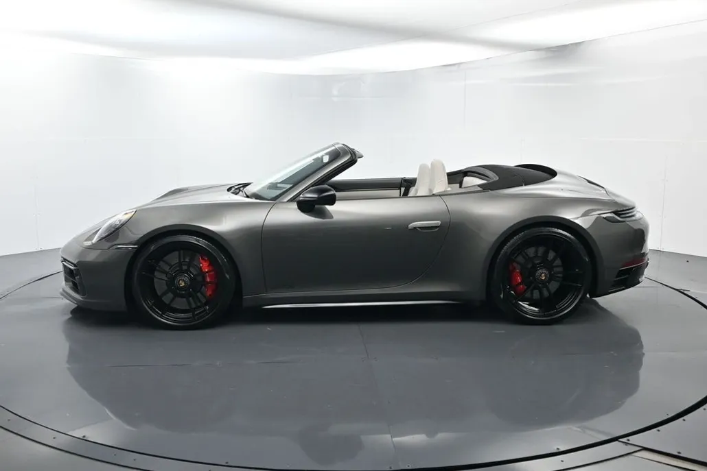 2024 Porsche 911 GTS photo 1