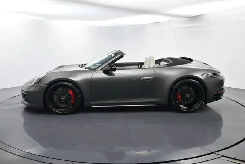 2024 Porsche 911 GTS photo 1