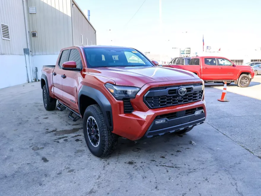 2025 Toyota Tacoma TRD photo 1