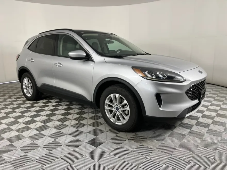 2020 Ford Escape SE photo 1
