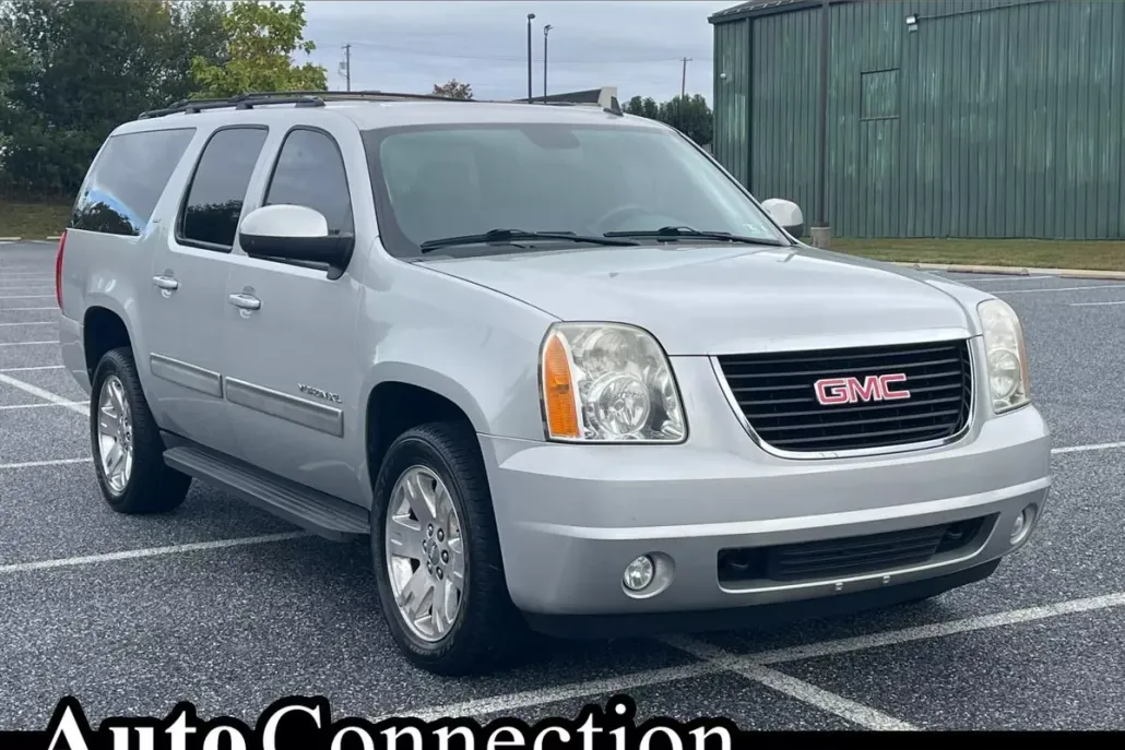 2011 Gmc Yukon XL 1500 SLT photo 1