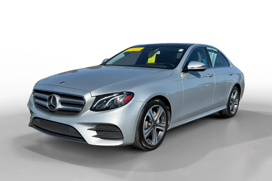2018 Mercedes Benz E 300 photo 1