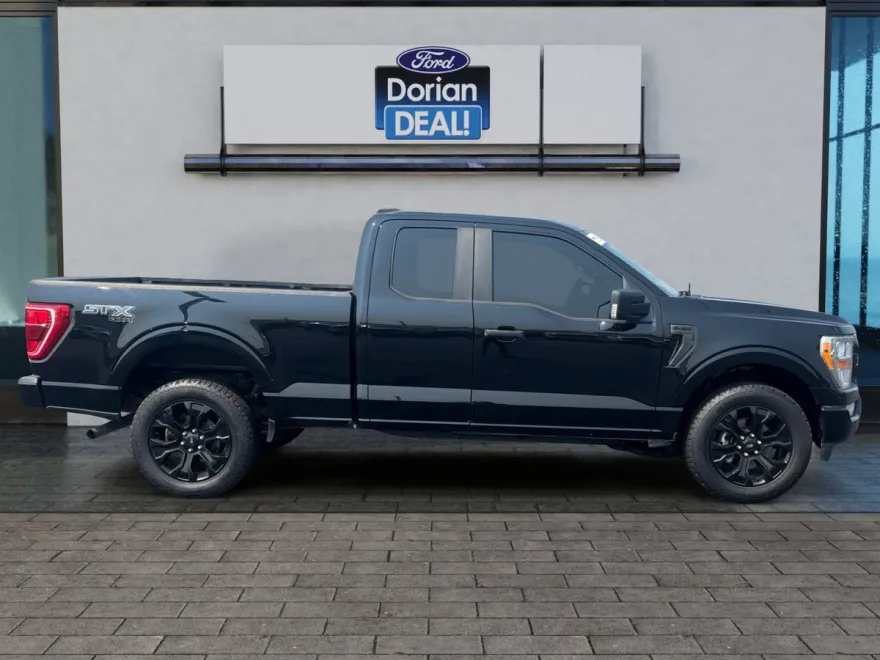 2022 Ford F-150 XL photo 1