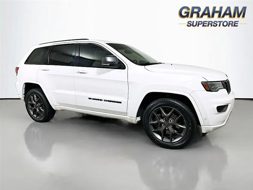 2021 Jeep Grand Cherokee Anniversary Edition photo 1