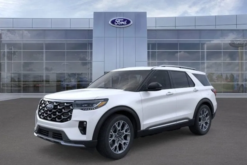 2025 Ford Explorer Platinum photo 1