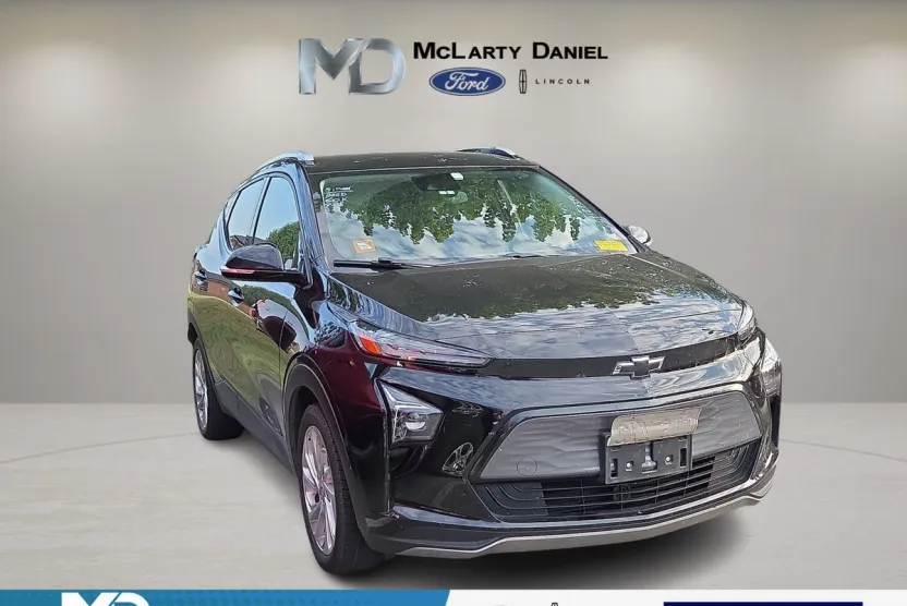 2023 Chevrolet Bolt EUV photo 1