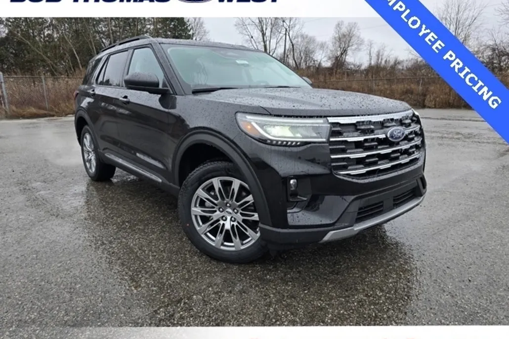 2025 Ford Explorer photo 1