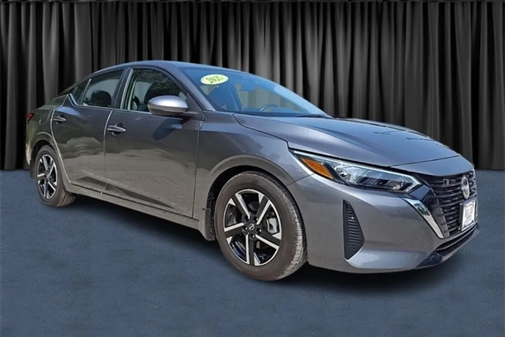 2025 Nissan Sentra SV photo 1