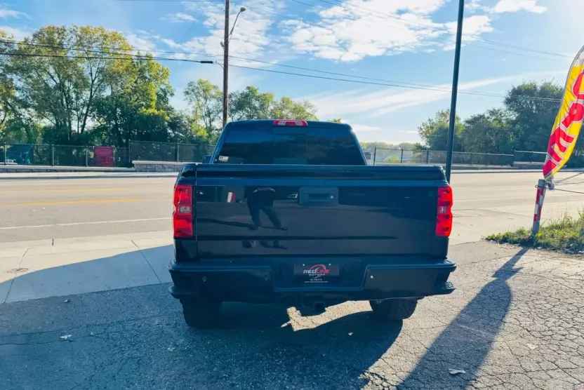 2015 Chevrolet Silverado 1500 LT photo 1