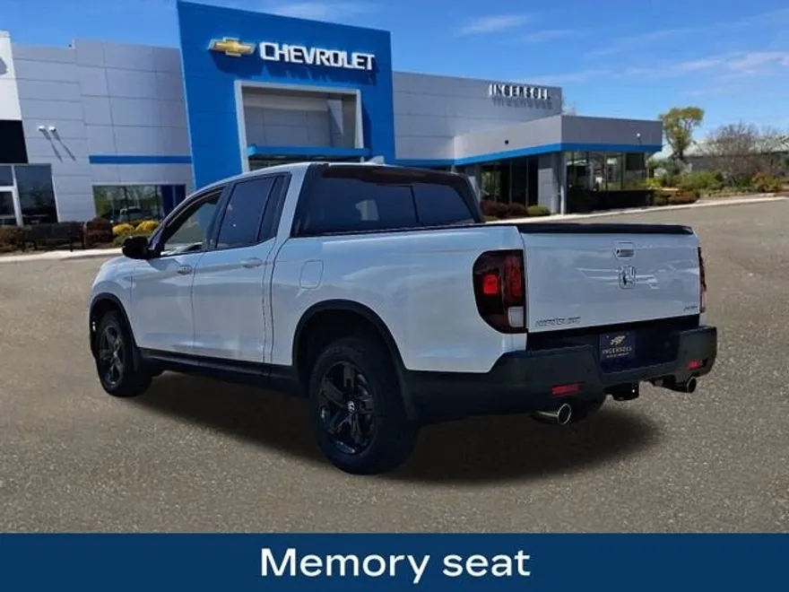 2023 Honda Ridgeline Black Edition photo 1