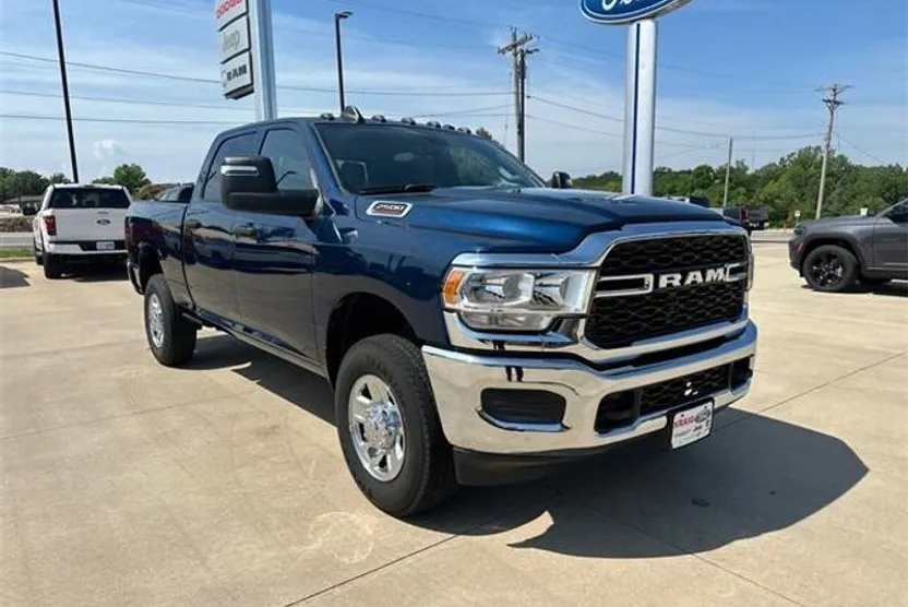 2024 Ram 2500 Tradesman photo 1