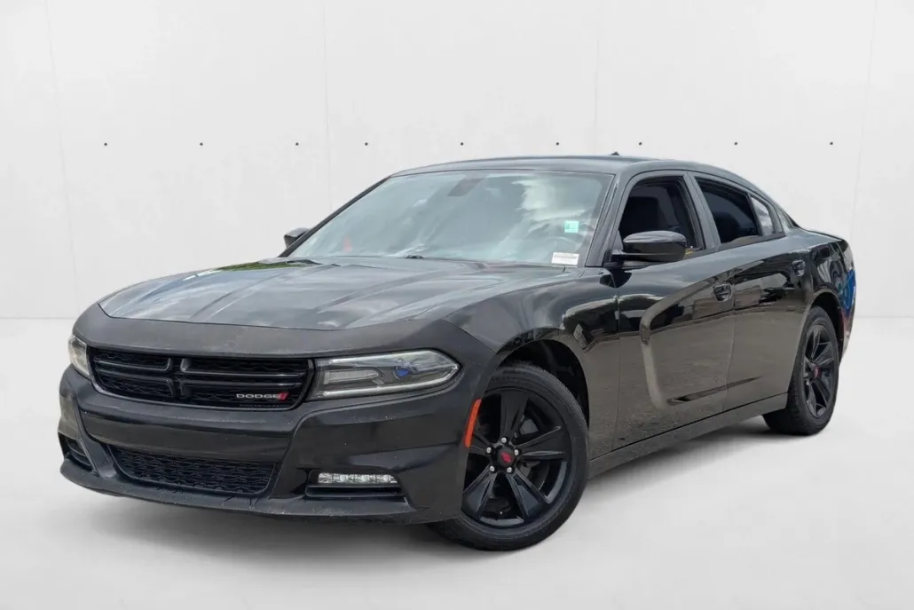 2016 Dodge Charger SXT photo 1