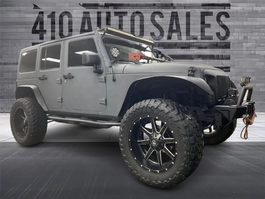 2014 Jeep Wrangler Unlimited Freedom photo 1