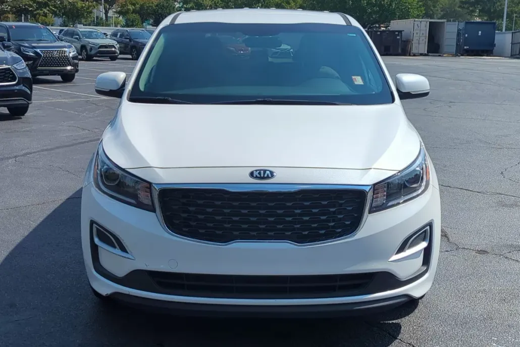 2021 Kia Sedona LX photo 1