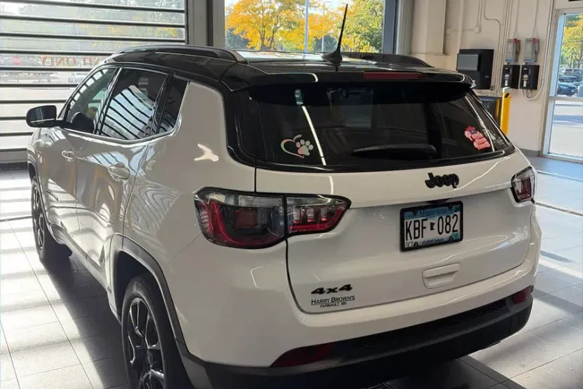 2022 Jeep Compass Altitude photo 1