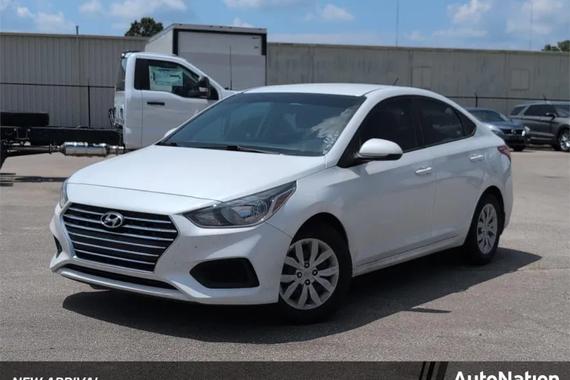 2021 Hyundai Accent SE photo 1