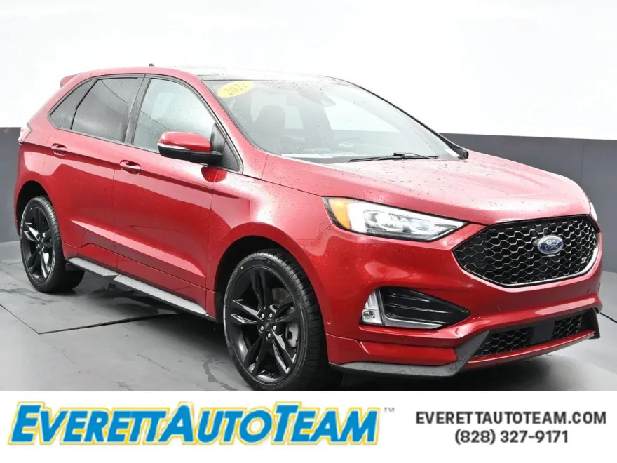 2022 Ford Edge ST photo 1