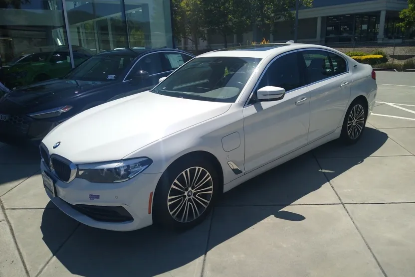 2019 Bmw 530e Sedan photo 1