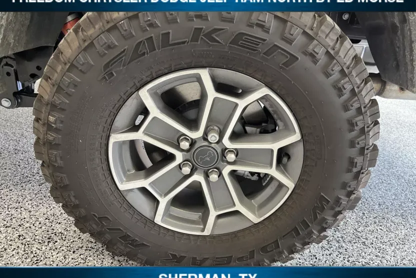 2025 Jeep Gladiator Mojave photo 1