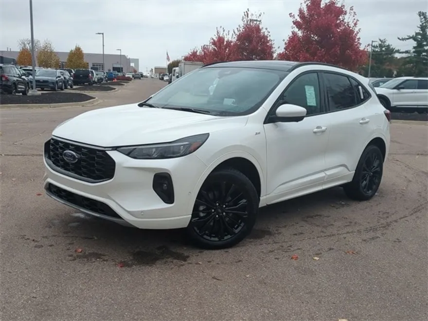 2024 Ford Escape ST-Line Elite photo 1