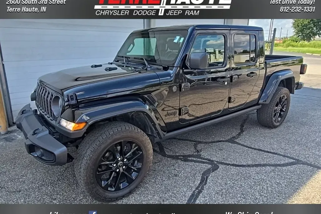 2024 Jeep Gladiator photo 1