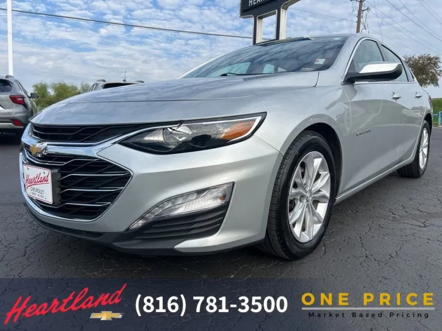 2022 Chevrolet Malibu 1LT photo 1