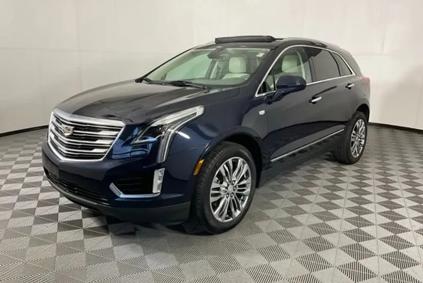 2017 Cadillac XT5 Premium Luxury photo 1