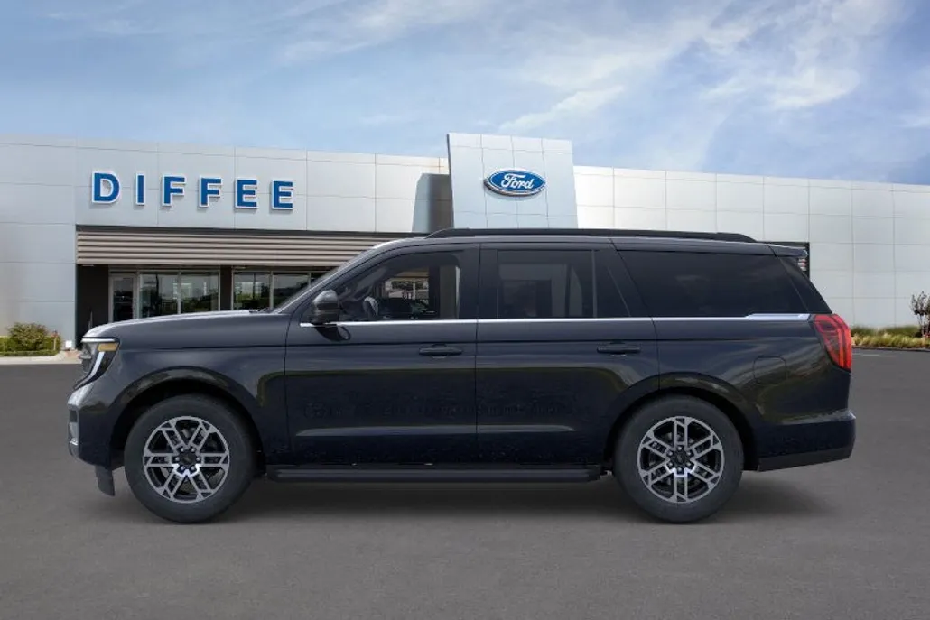 2025 Ford Expedition photo 1