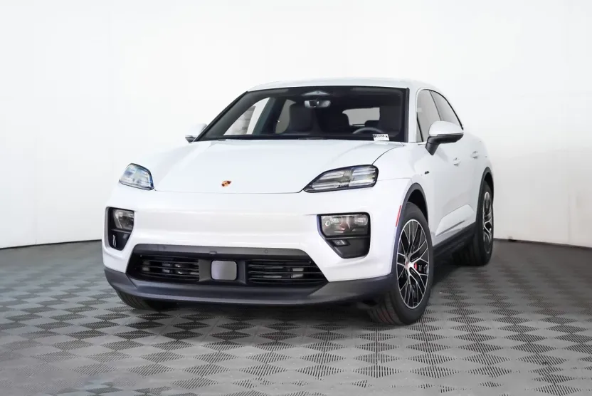 2025 Porsche Macan Electric photo 1