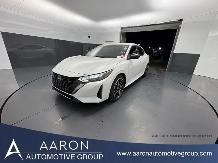 2024 Nissan Sentra SR photo 1