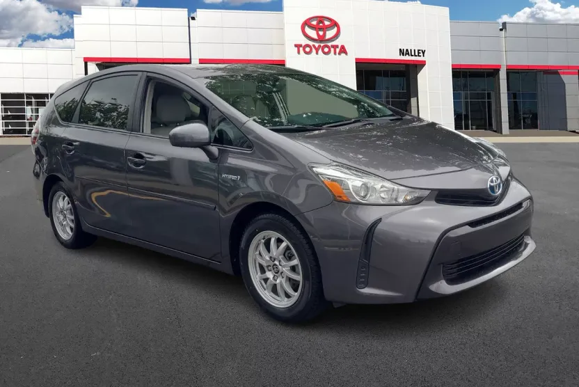 2017 Toyota Prius V Two photo 1