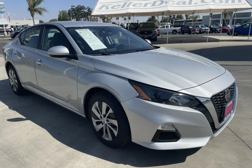 2022 Nissan Altima 2.5 S photo 1
