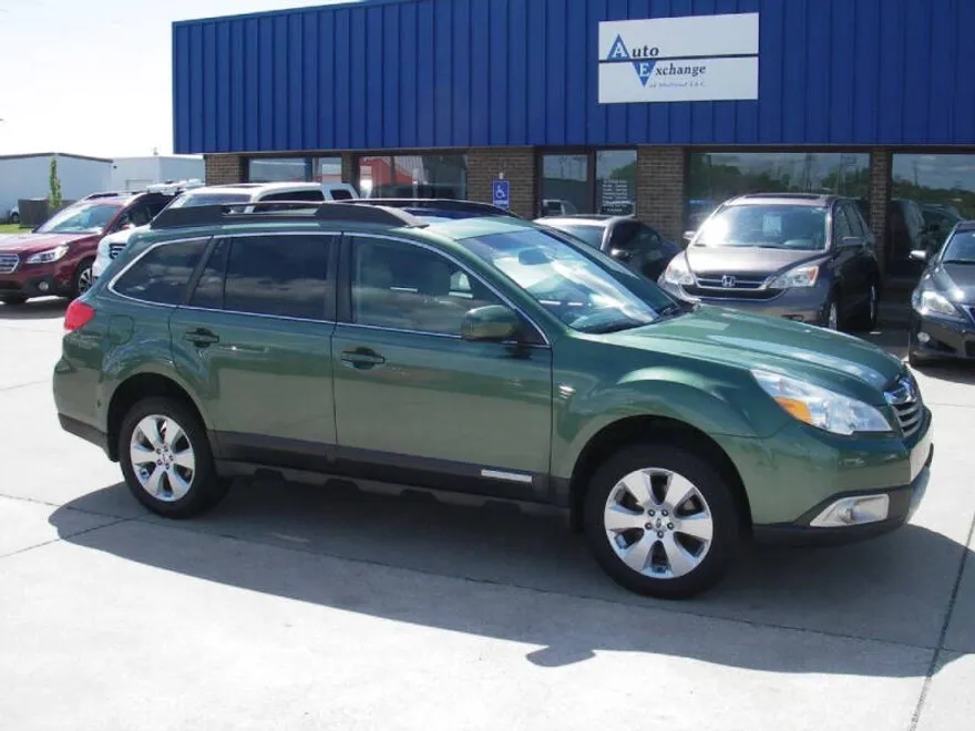 2012 Subaru Outback 2.5i Limited photo 1