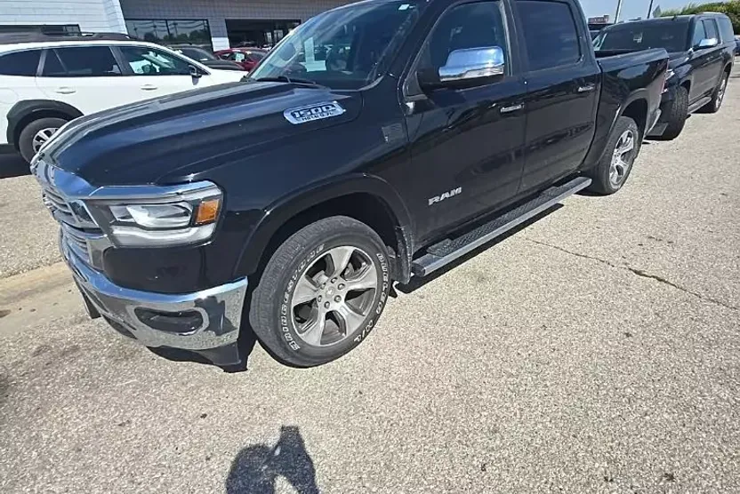 2019 Ram 1500 Laramie photo 1